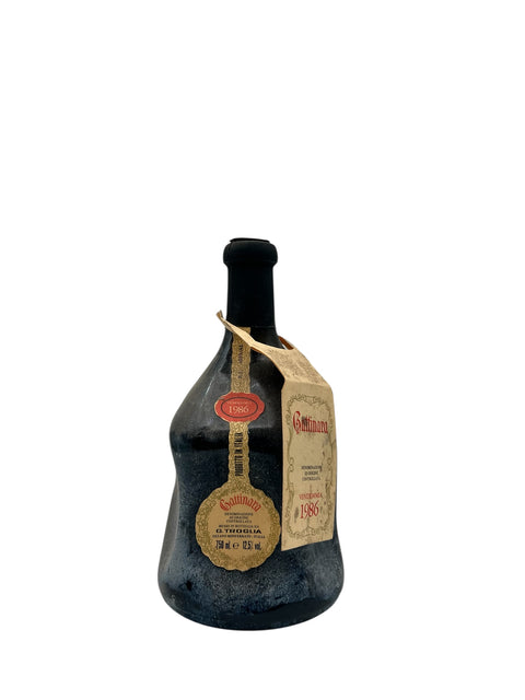 En flaske Gattinara G. Travaglini 1986 rødvin