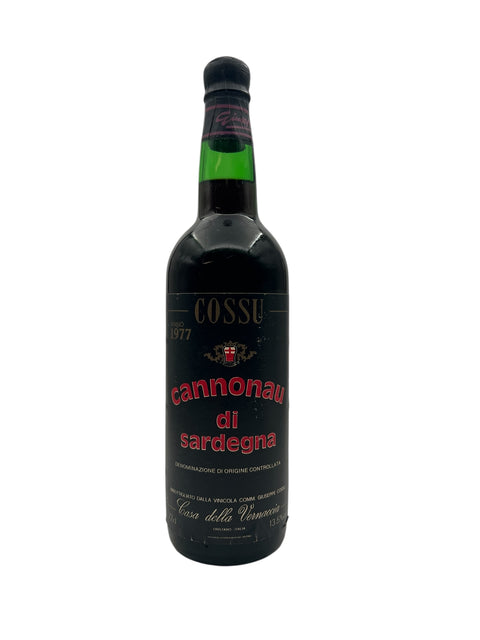 Flaske Cannonau di Sardegna Cossu 1977 med sort etiket