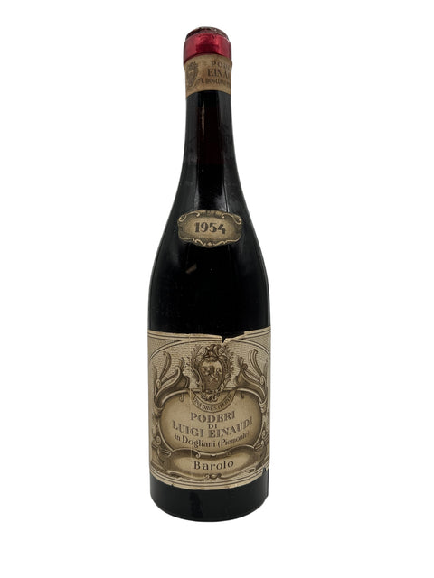 Flaske af en Barolo Poderi Luigi Einaudi årgang 1954