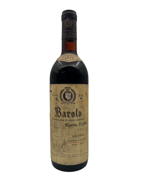 Flaske af Barolo Valfieri 1971 med italiensk etiket