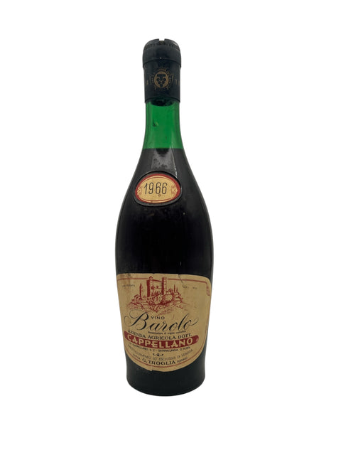 Barolo Cappellano 1966 med rustik etiket og klassisk flaskeform