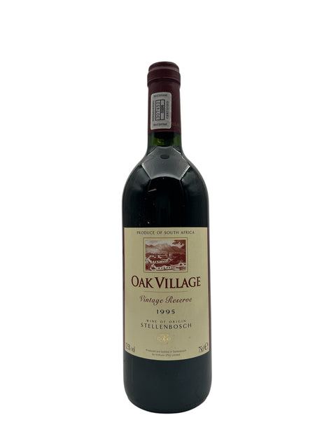 Flaske af Oak Village Stellenbosch 1995 sydafrikansk rødvin