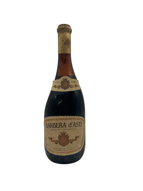 Barbera d'Asti vinflaske årgang 1983