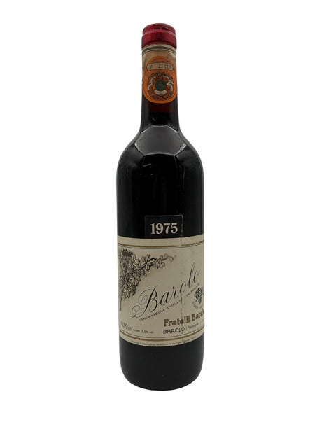 Flaske af Barolo Fratelli Barale 1975 rødvin
