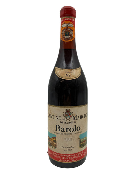 Flaske af Barolo Cantine dei Marchesi di Barolo fra 1975