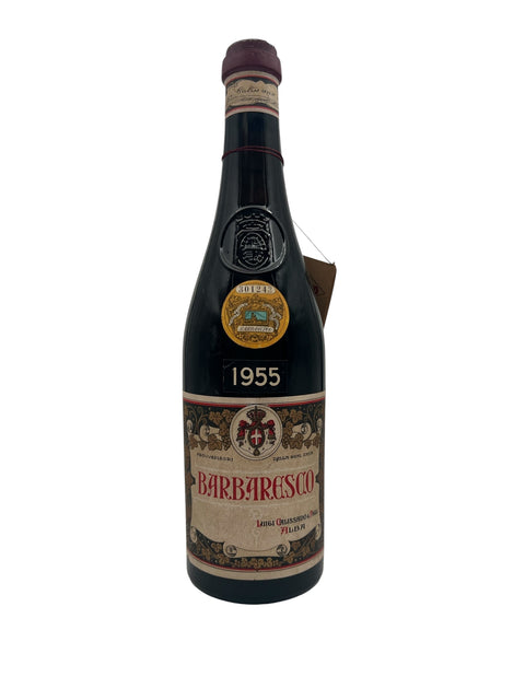 Flaske af Barbaresco Luigi Calissano 1955 med en detaljeret etiket