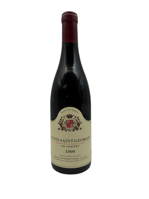 Flaske af Nuits-Saint-Georges Domaine Lécheneaut 1999