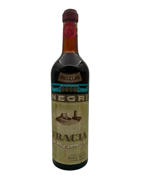 Flaske af Fracia Nino Negri 1959 rødvin