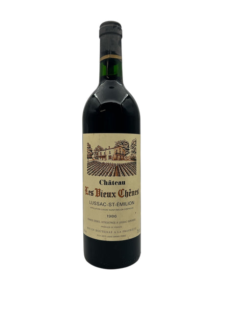 Flaske af Château Les Vieux Chênes rødvin fra 1986
