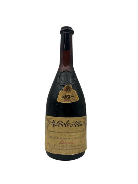 Flaske af Nebbiolo d'Alba Bersano 1973 med vintage etiket