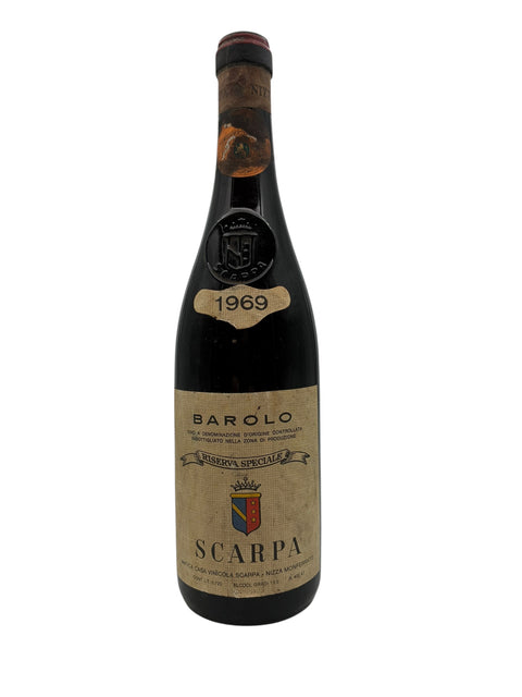Flaske af Barolo Scarpa 1969 rødvin