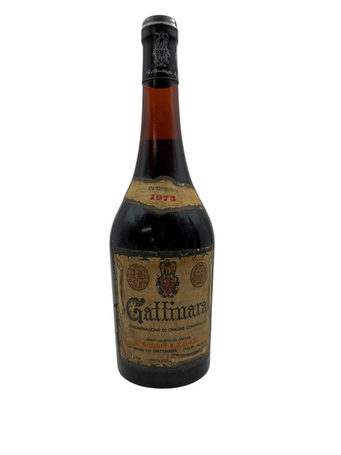 Flaske af Nervi Gattinara 1973 set forfra