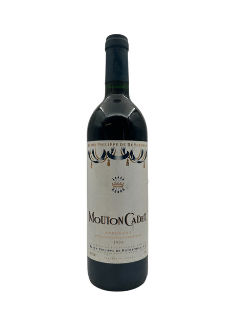 Flaske af Mouton Cadet Baron Philippe de Rothschild 1990 rødvin