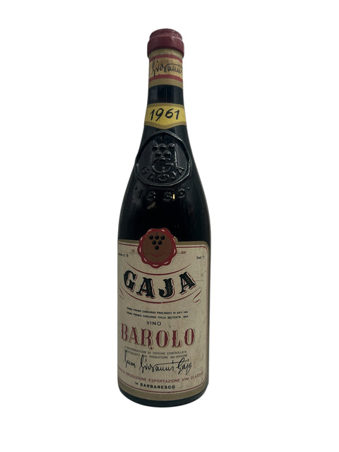 Flaska Barolo Gaja rött vin från 1961