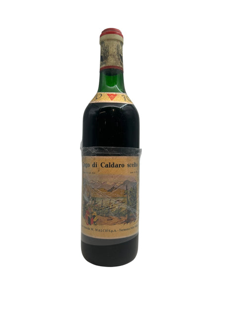 Fles Lago di Caldaro geselecteerde rode wijn uit 1970