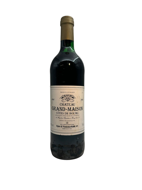 Flaska Côtes de Bourg Château Grand-Maison 1966 rött vin