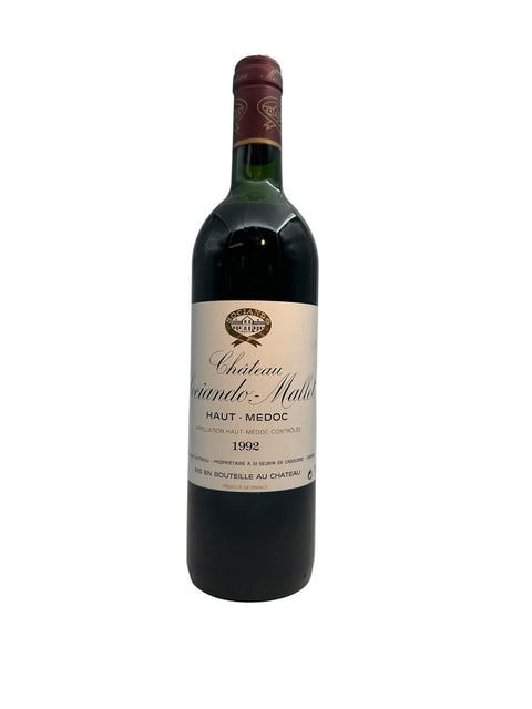 Flaska Château Sociando-Mallet 1992 rött vin från Haut-Médoc