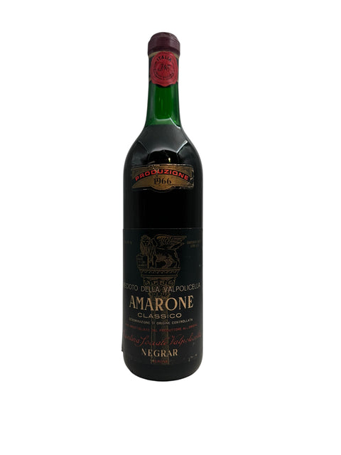 Flasche Rotwein Amarone Classico Negrar 1966
