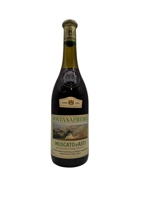 Bouteille de vin de dessert Moscato d'Asti Fontanafredda 1981