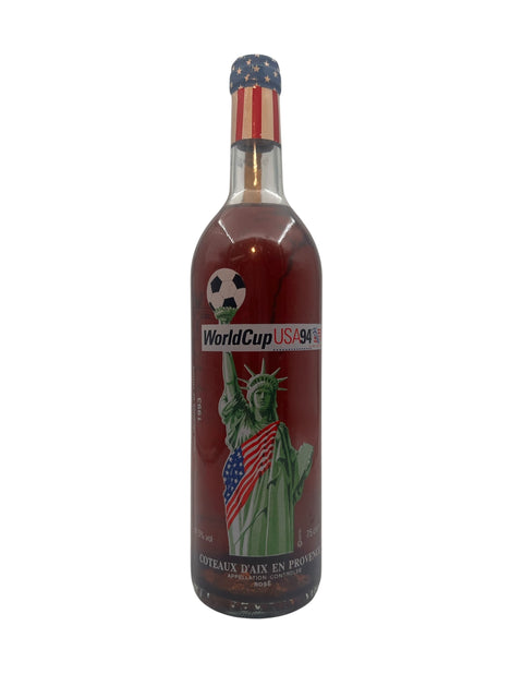 Bouteille de vin rosé Coteaux d'Aix en Provence avec Statue de la Liberté