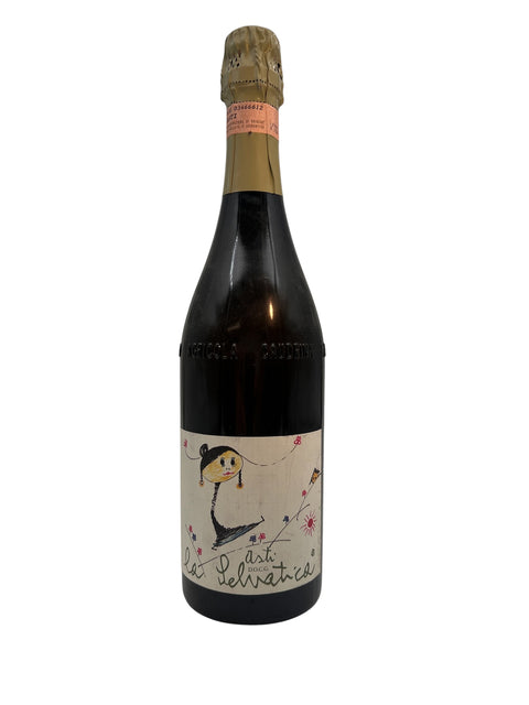 Fles Asti La Selvatica 2022 met een artistiek labelontwerp