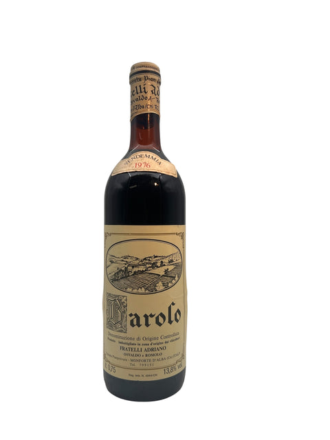 Bouteille de vin rouge Barolo Fratelli Adriano 1976